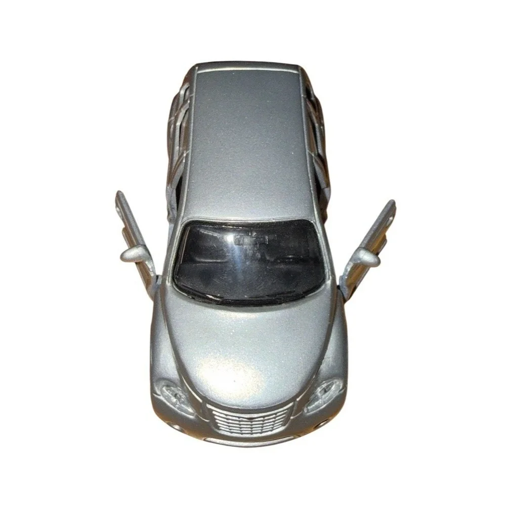 Maisto Chrysler GT Cruiser‎ Diecast Model Car Silver 1:39 Opening Doors